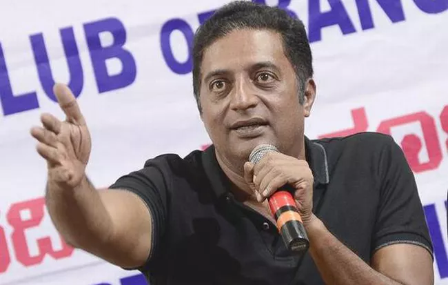 Just Asking is Not Political Party, Says Prakash Raj - Sakshi