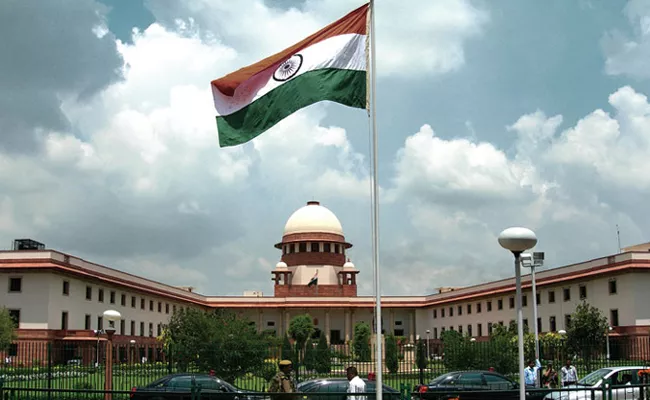 Supreme Court Tells to UP Ex CMs to Vacate Bungalows - Sakshi