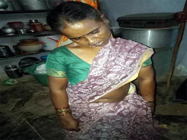 Suspicious Woman Suicide In Warangal District - Sakshi