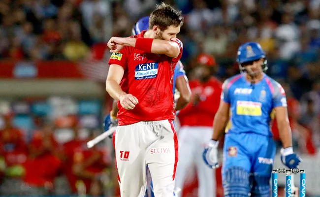 Andrew Tye Stunning Performance on Day He Lost His Grandmother - Sakshi