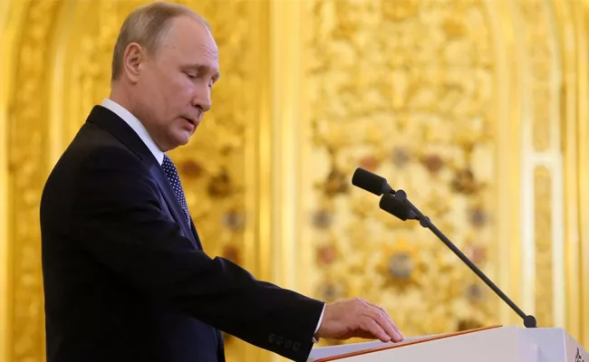 Vladimir Putin Sworn In As Russia President For 4th Term - Sakshi