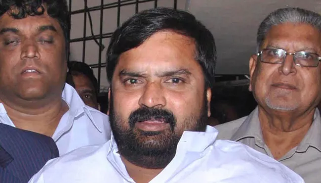 Anjan Kumar Yadav Slams CM KCR - Sakshi