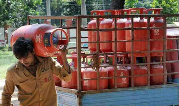 More pain for common man as cooking gas gets costlier  - Sakshi