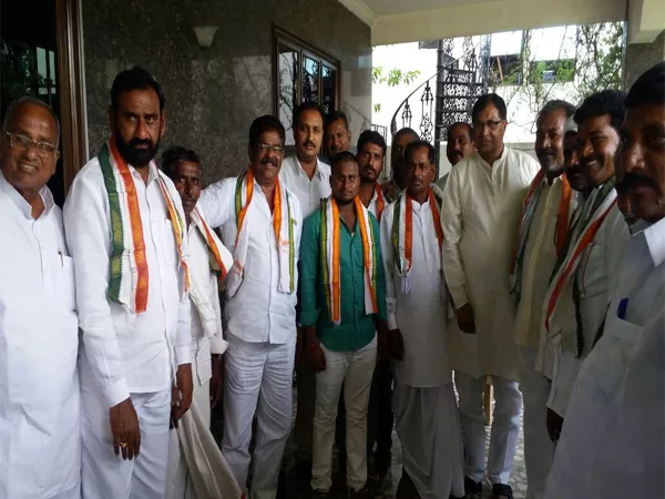 TRS rebel leaders to join Congress Nalgonda - Sakshi