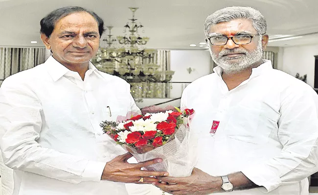 Kalwakurthy Leader Edma Krishna Reddy Joined In TRS Party - Sakshi