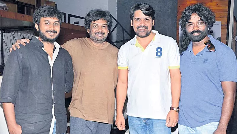 Puri Jagannadh Launches Deshamlo Dongalu Paddaru Teaser release - Sakshi