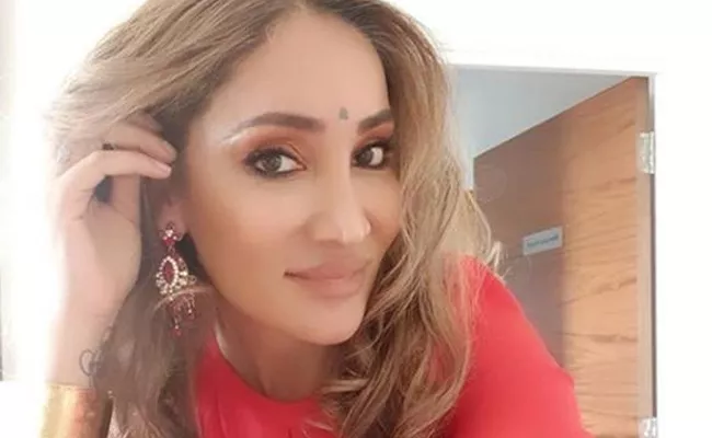 Former Bigg Boss Contestant Sofia Hayat Befitting Reply - Sakshi