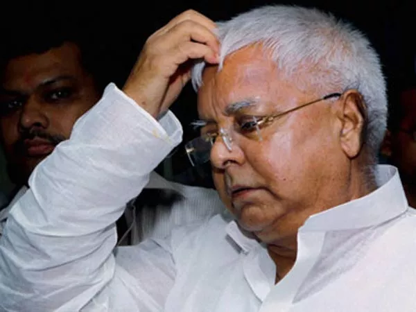 All Out War in Lalu Prasad Yadav's Family - Sakshi