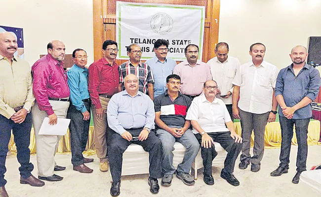 Venkateswarlu takes over as the President of TSTA - Sakshi