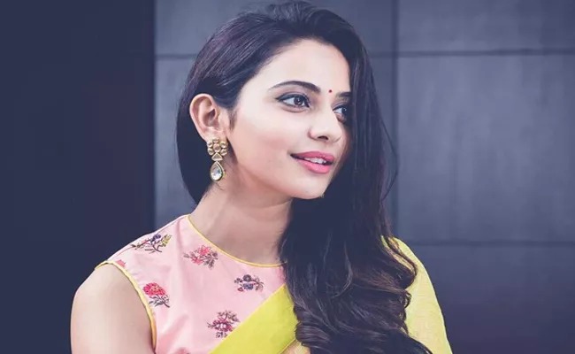 Rakul Preet Singh Prices South Indian Film Industry - Sakshi