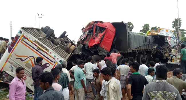 Two Lorrys Collide With Bus In Vizianagaram - Sakshi