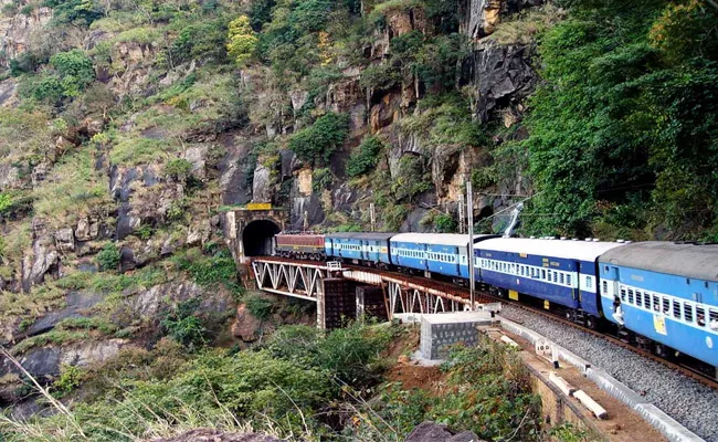 Kirandul Kothavalasa Railway Line Track Broken - Sakshi