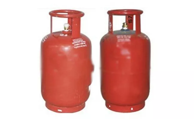 Cooking Gas Supply With Pipe Lines In Tamil Nadu - Sakshi