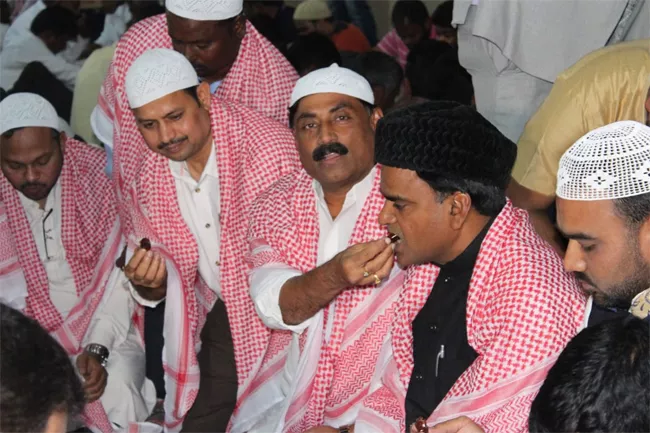 Kadapa MLA Attendees Iftar Hosted By YSRCP Qatar Leaders - Sakshi