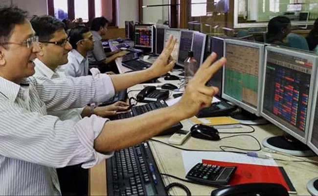 Stockmarkets  opens in green, Telicom shares down - Sakshi