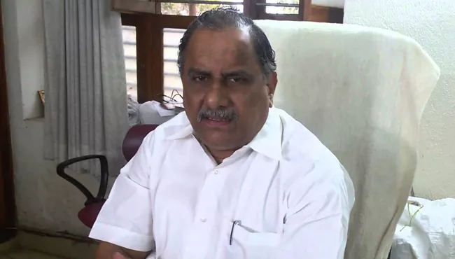 Mudragada Padmanabham Slams Chandrababu On Kapu Reservations - Sakshi