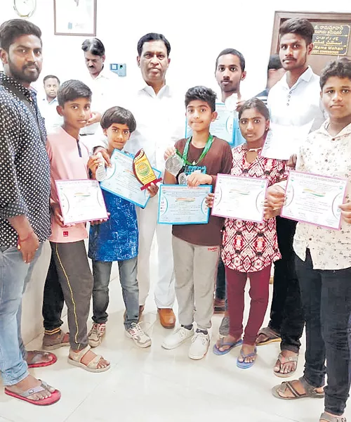 Telangana got three medals in Kick Boxing - Sakshi