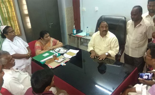 MLA Sandra Venkata veeraiah Inspected Of Dialysis Center - Sakshi