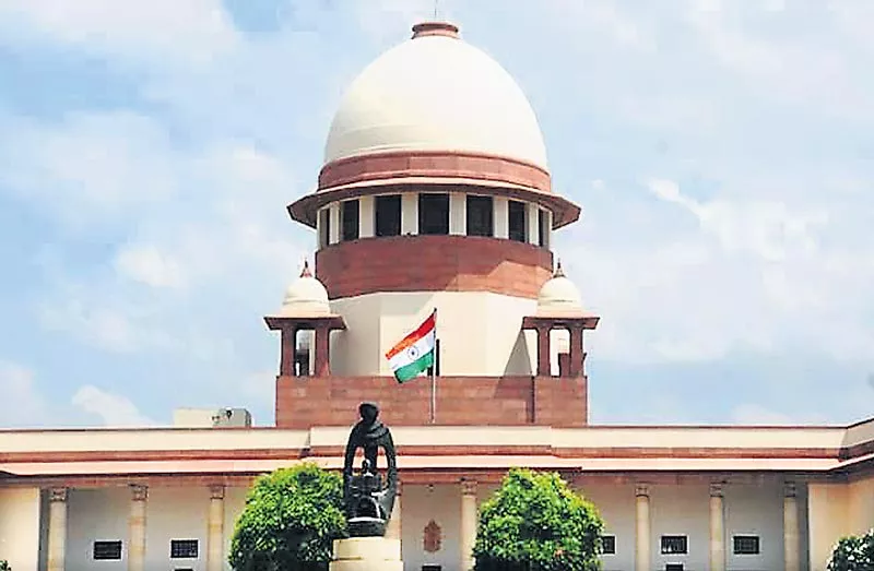 SC agrees to examine whether student suffering from low vision could - Sakshi