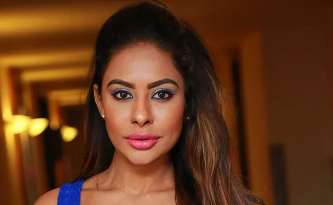 Sri Reddy Counter To Nani Wife Anjana - Sakshi