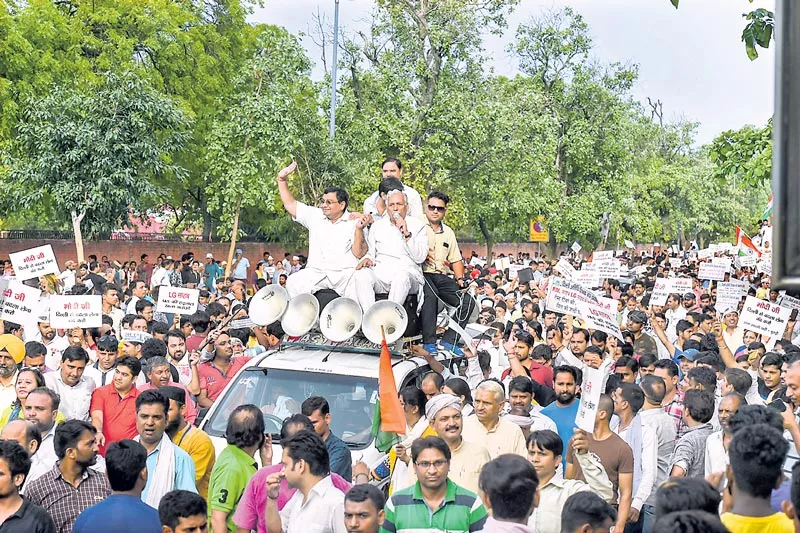 AAP Protest March To the PMO - Sakshi