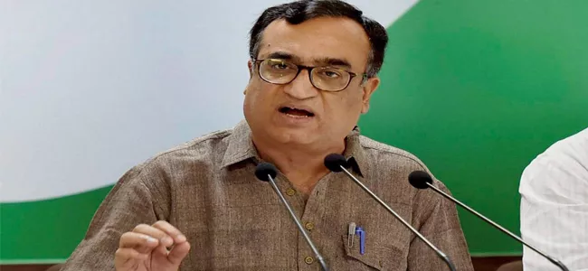 Ajay Maken Asks Will Mamata Banerjee Join Hands With CPM in Bengal Over The Supporting Kejriwal Issue - Sakshi