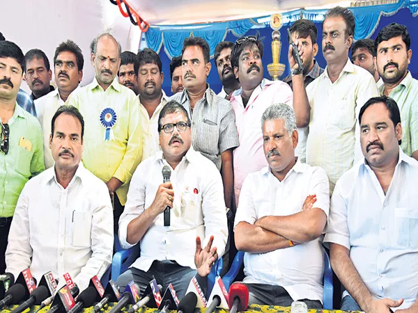 Botsa Satyanarayana  and Roja Slams CM Chandrababu - Sakshi