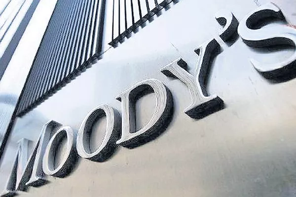 Excise duty cut in oil to impact fiscal deficit badly: Moody's - Sakshi