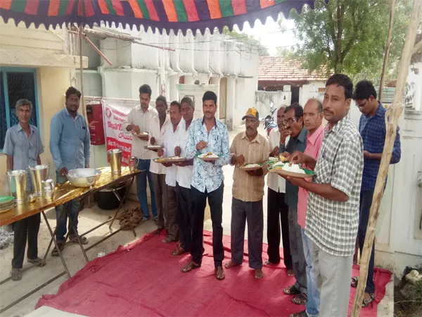 Postal Staff Protest In Karimnagar - Sakshi