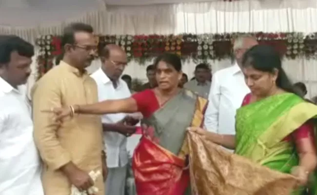 Srikanth Chary Mother Dissapointed at Telangana Formations celebrations - Sakshi