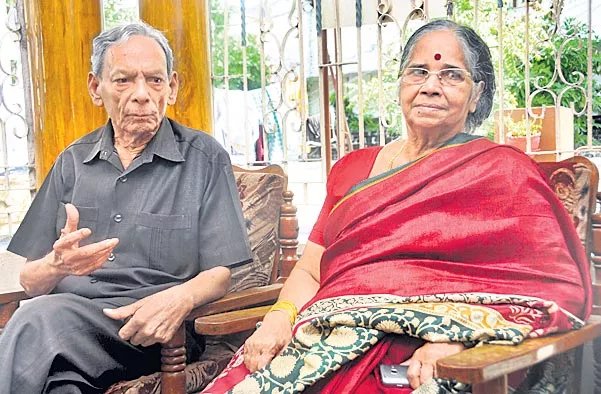  Legendary Mimicry Artist Nerella Venumadhav Dies At 85 - Sakshi