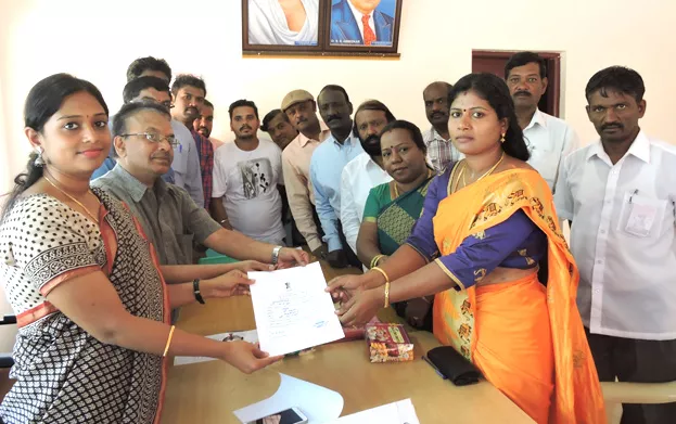 NT Block Ward Number 17 By-election Congress candidate wins - Sakshi