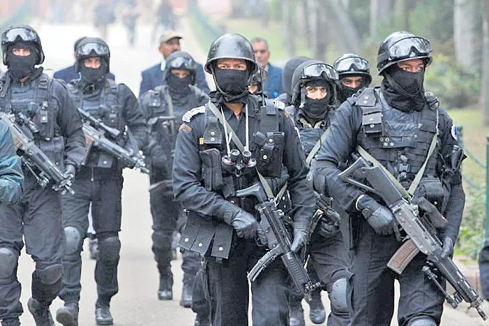 Black Cat Commandos Reach Srinagar For Anti-Terror Operations - Sakshi