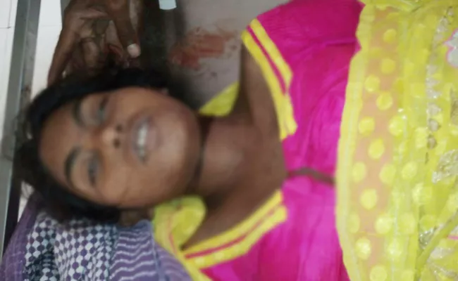 Wife Suicide After Husband Deaths In Prakasam - Sakshi