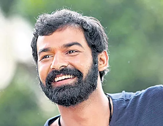 Mohanlal and son Pranav Mohanlal to share screen space in Marakkar - Sakshi