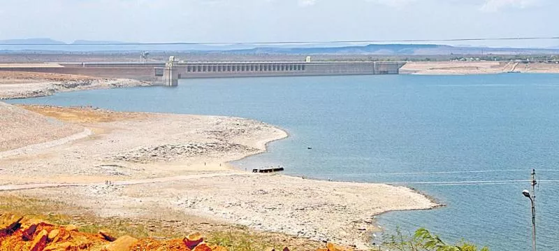 no water in krishna, godavari rivers - Sakshi