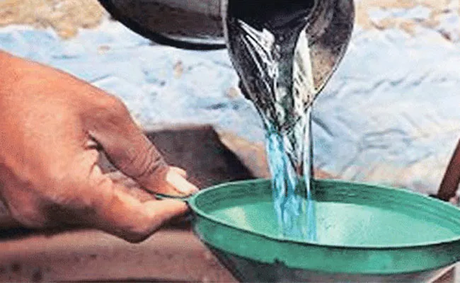 Blue kerosene danda - Sakshi