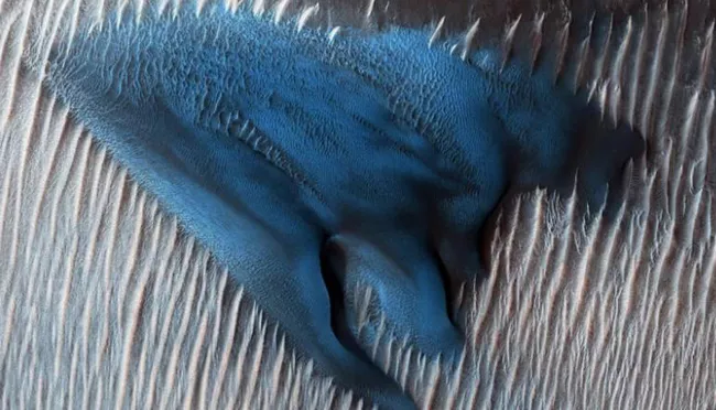 Large Blue Substances Appear On MARS Are Originally Grey Colour - Sakshi