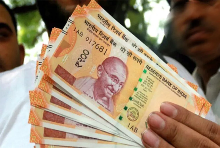 Rupee at weakest in over 18 months on high oil prices - Sakshi