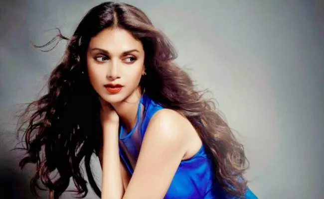 Aditi Rao Hydari React On Her Dressing Rumours - Sakshi