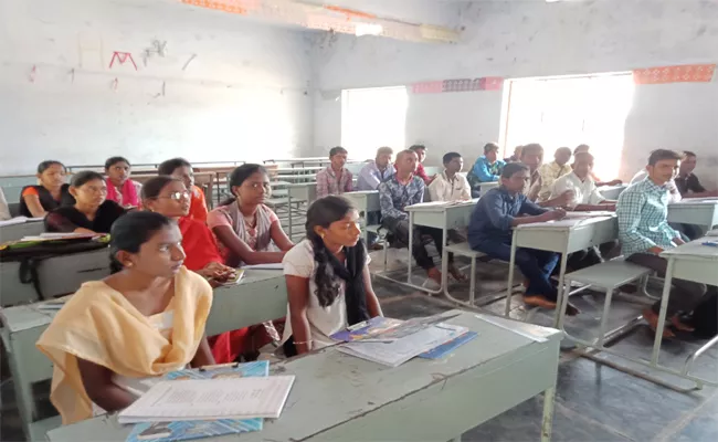  Mid Day Meal For Inter College Students YSR Kadapa - Sakshi