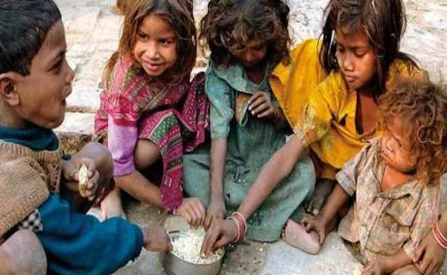 44 Indians Come Out Of Extreme Poverty Every Minute - Sakshi