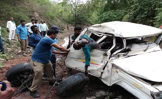 Vehicle Fell Down From Bridge Causes Death In Adilabad - Sakshi