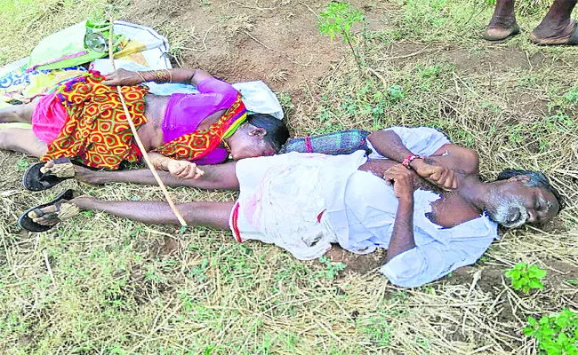 Thunder Bolt Fell On Couple In Nalgonda - Sakshi