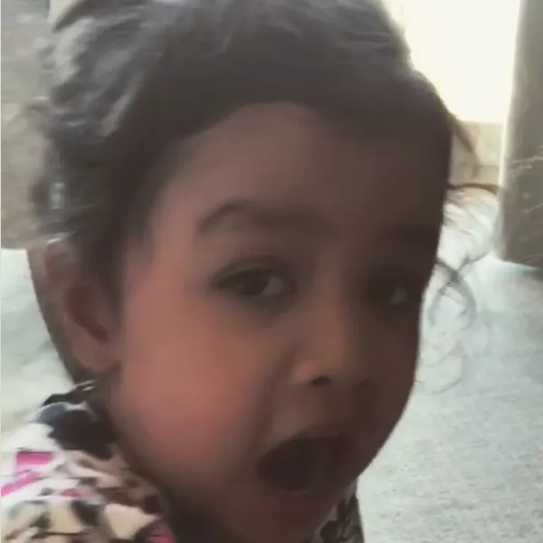 MS Dhonis Daughter Ziva Cheering For Hardik  Pandya - Sakshi