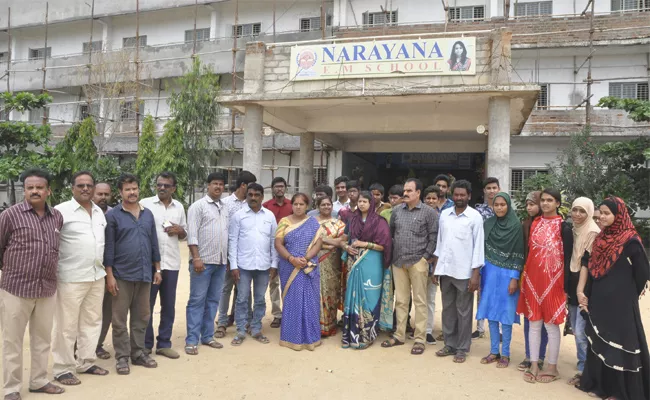 Narayana College Closed In Chittoor Parents Protest - Sakshi