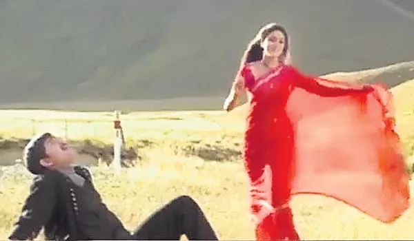 Ottesi Cheputunna Movie Song Lyrics - Sakshi