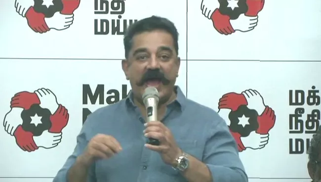 Kamal Haasan Supports To Rajinikanth For Kaala Movie - Sakshi