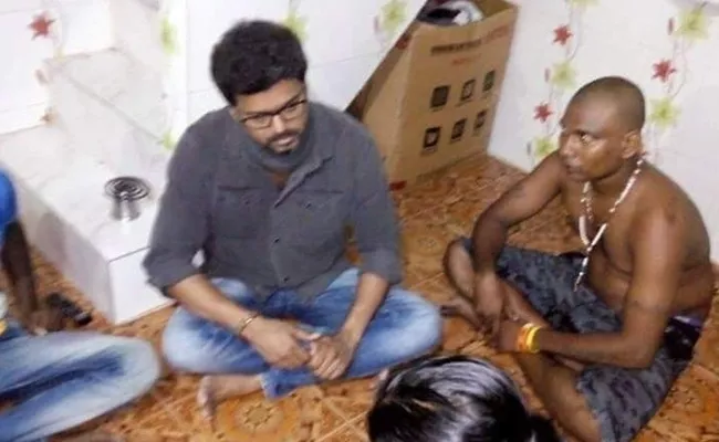 Vijay Visits Sterlite Protest Victim Family In Thoothukudi - Sakshi