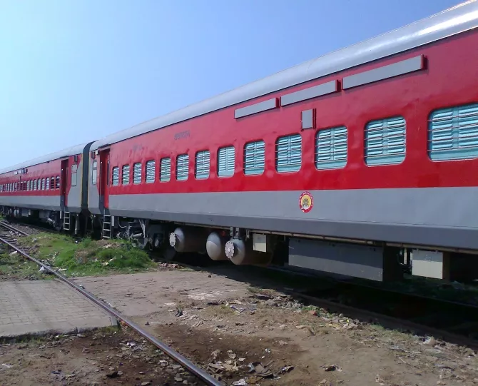 Premium Train Coaches Go Missing In Ranchi - Sakshi